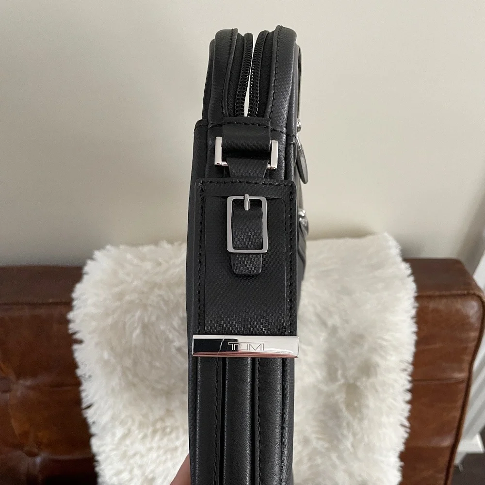 SOLD!! 
Tumi Arrivé Leather Laptop and Business brief - Picture 5 of 11